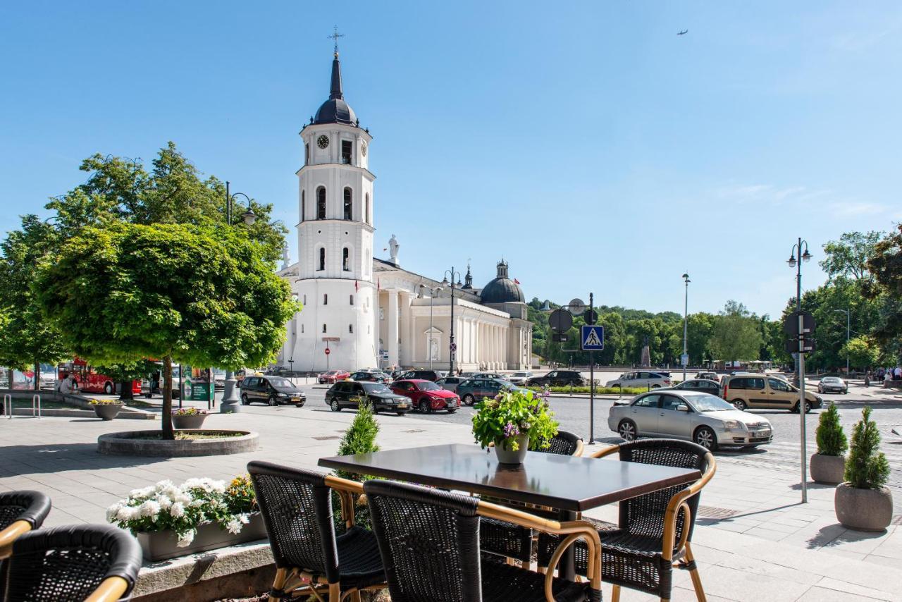 Amberton Cathedral Square Hotel Vilnius Exterior photo